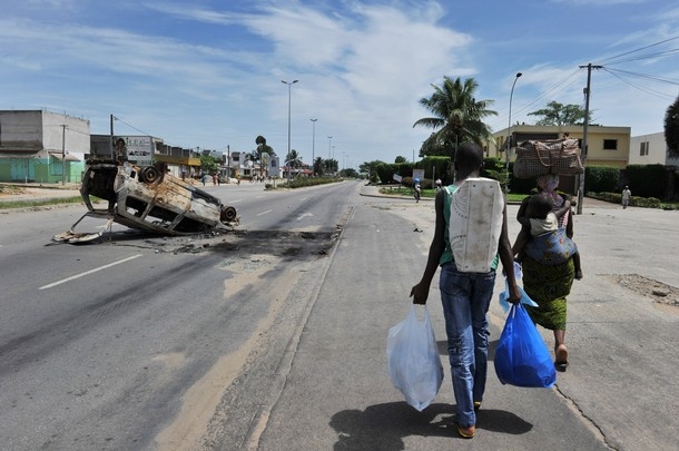 Abidjan : Gbagbo résiste, la situation sécuritaire et humanitaire se dégrade